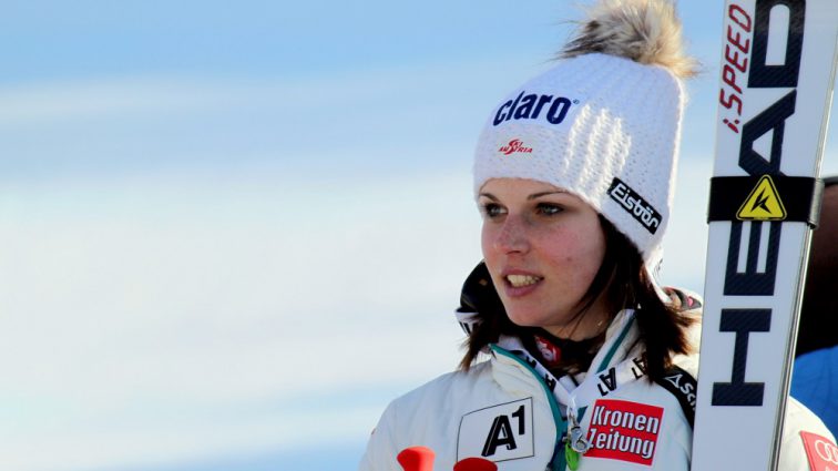 Anna Fenninger (AUT) gewinnt Auftaktrennen in Sölden