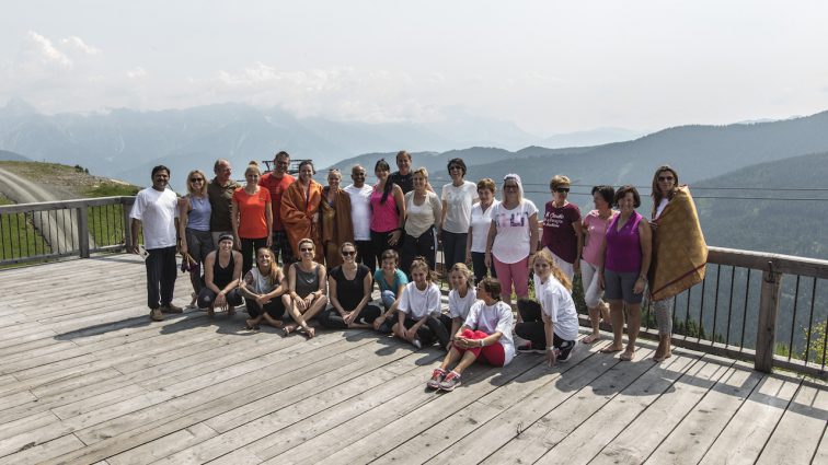 International Yoga Day am 21. Juni 2017: Yoga mit Dr. Ramakrishna in den Leoganger Bergen