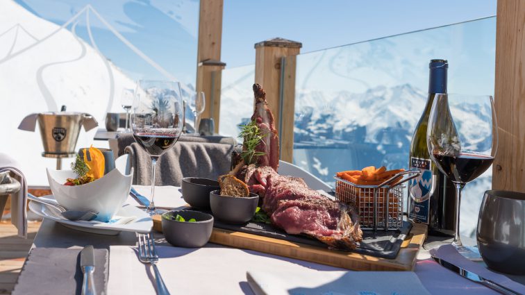 Wedelhütte lädt zu Genuss-Stammtischen auf die Gipfel der Skiregion Hochzillertal