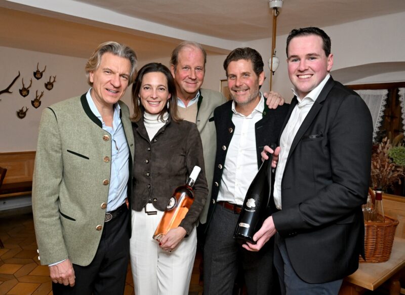 Premiere für den Almauftrieb-Wein im Herzoglichen Gasthaus Altes Bad in Wildbad Kreuth